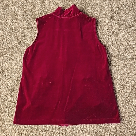 Vest - Picture 9 of 16